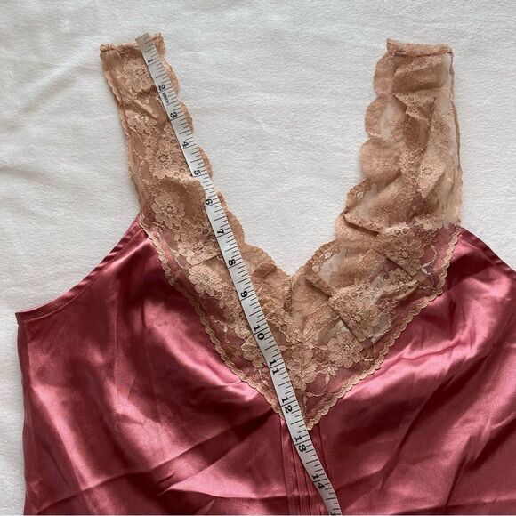 Rare Y2K Victoria’s Secret Satin and Lace Pink Romper Size Small - Picture 14 of 15